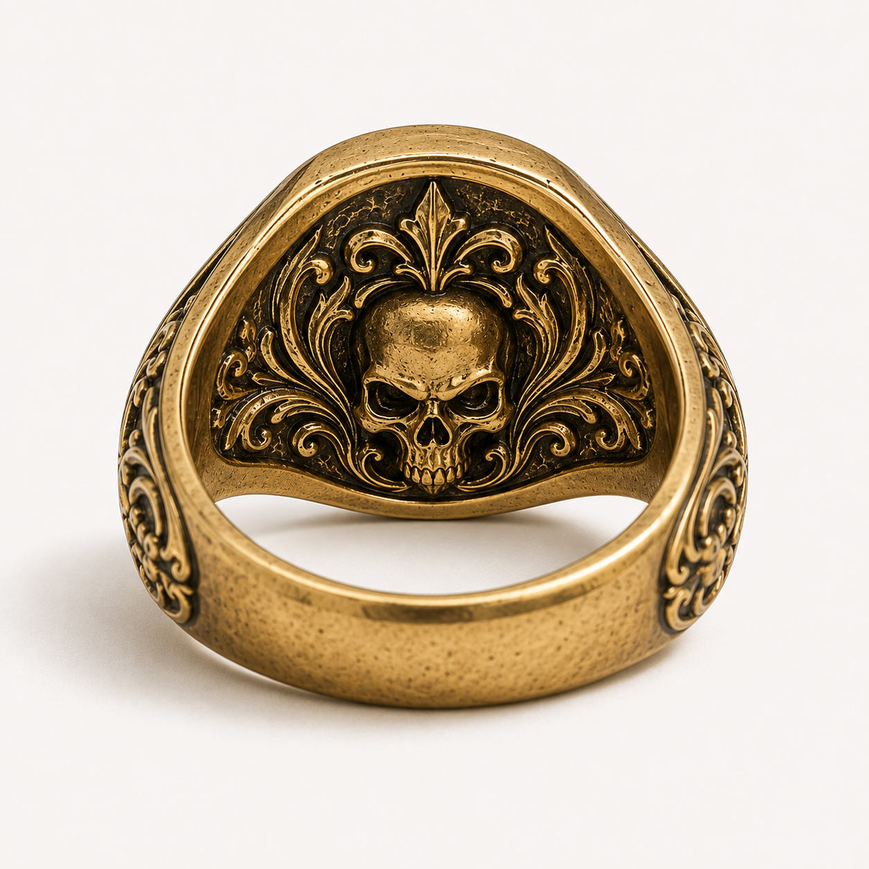 MEMENTO, Gold Skull Signet Ring