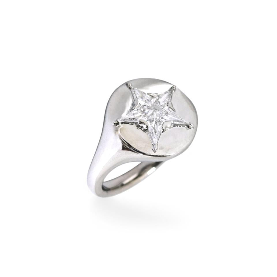 SKYSTAR SIGNET RING