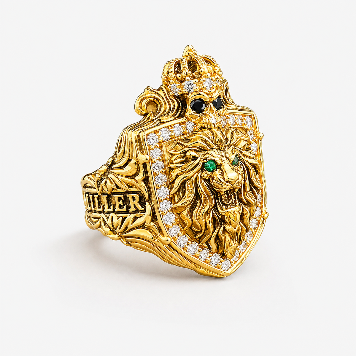 Lion and Skull Crest, Gold and Diamond Ring